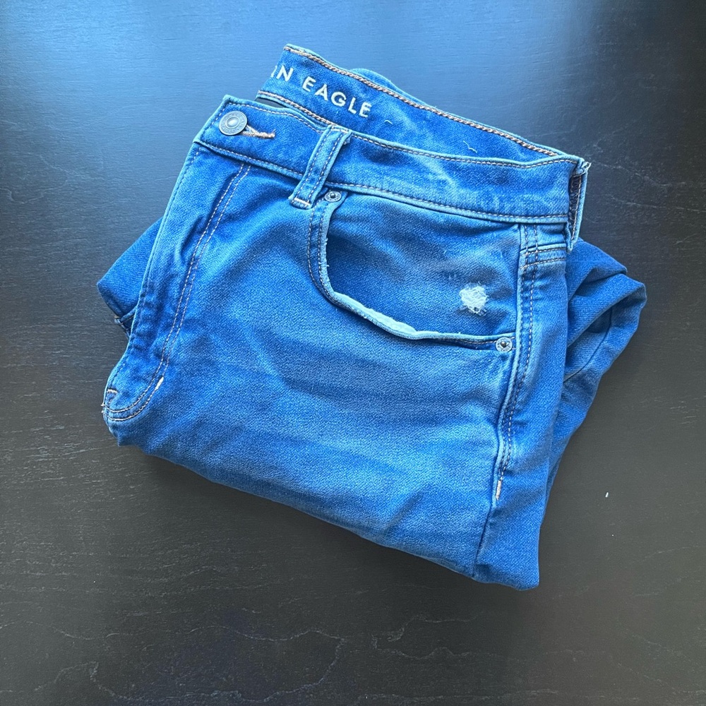 American Eagle Outfitters Women’s Mom Jeans